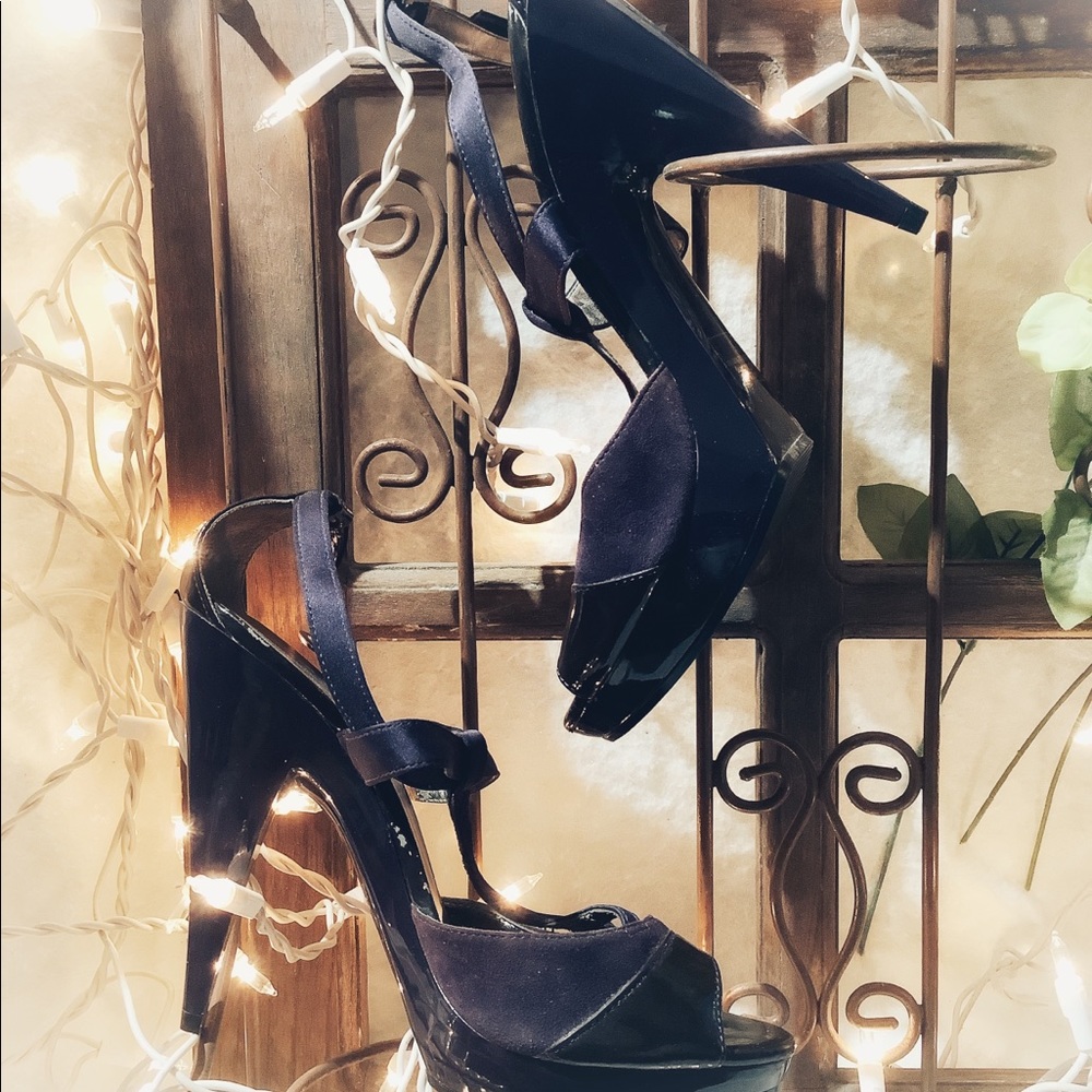 Kelly & Katie deep purple strappy stilettos!